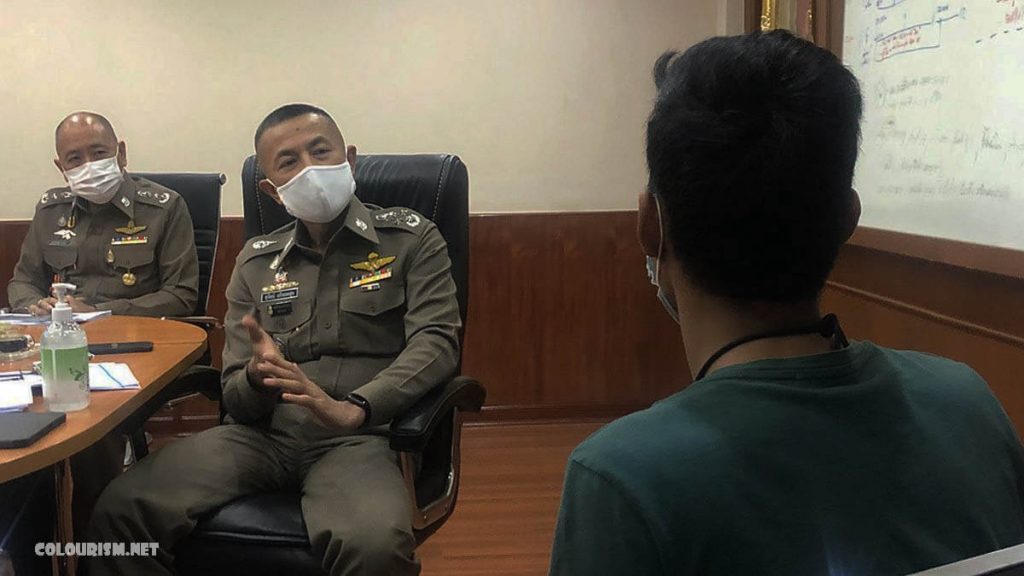 ตร. เร่งหาเบาะแสผู้ผลิตนมผงเค ตำรวจพยายามตามหาผู้ผลิตนมผงเค ซึ่งเป็นยาใหม่ที่เชื่อว่ามีผู้เสียชีวิต 7 คนในกรุงเทพฯ พ. ต. อ. ธงชัยบัวรังศรีผู้กำกับสถานี