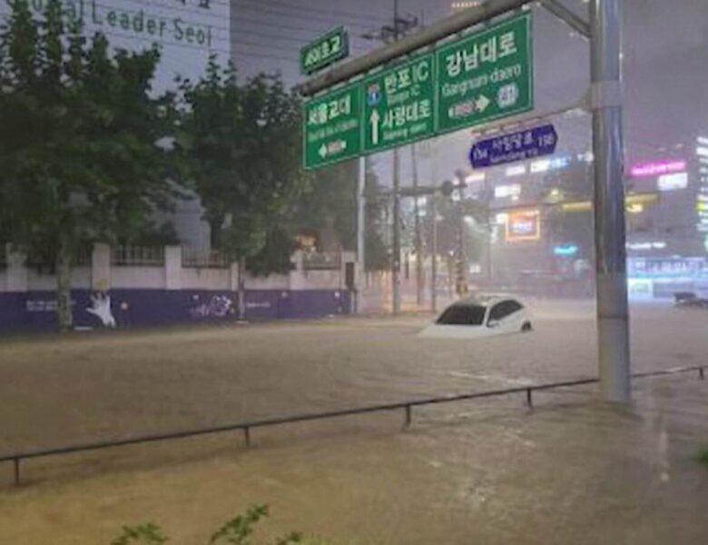 ผู้เสียชีวิต จากพายุฝนและน้ำท่วมในเกาหลีใต้